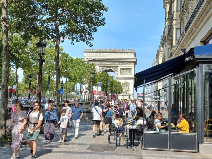 Champs-Élysées Arc de Triomphe Paris