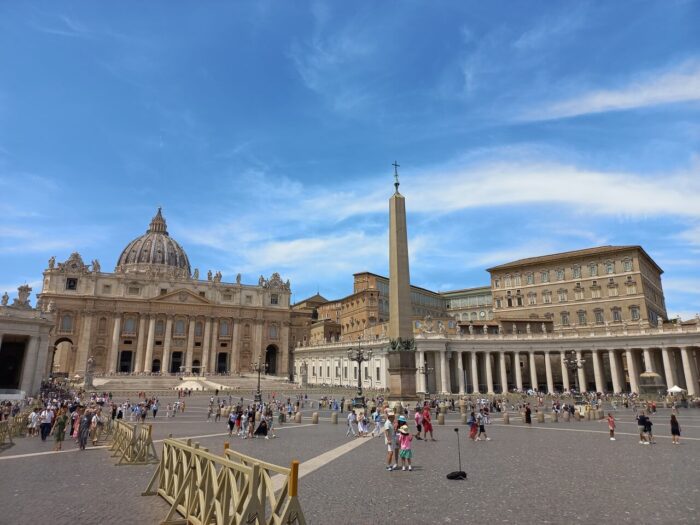 Places in Rome: The Vatican City, St. Peter's Square