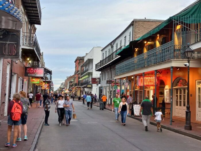 Bourbon Street, places in New Orleans